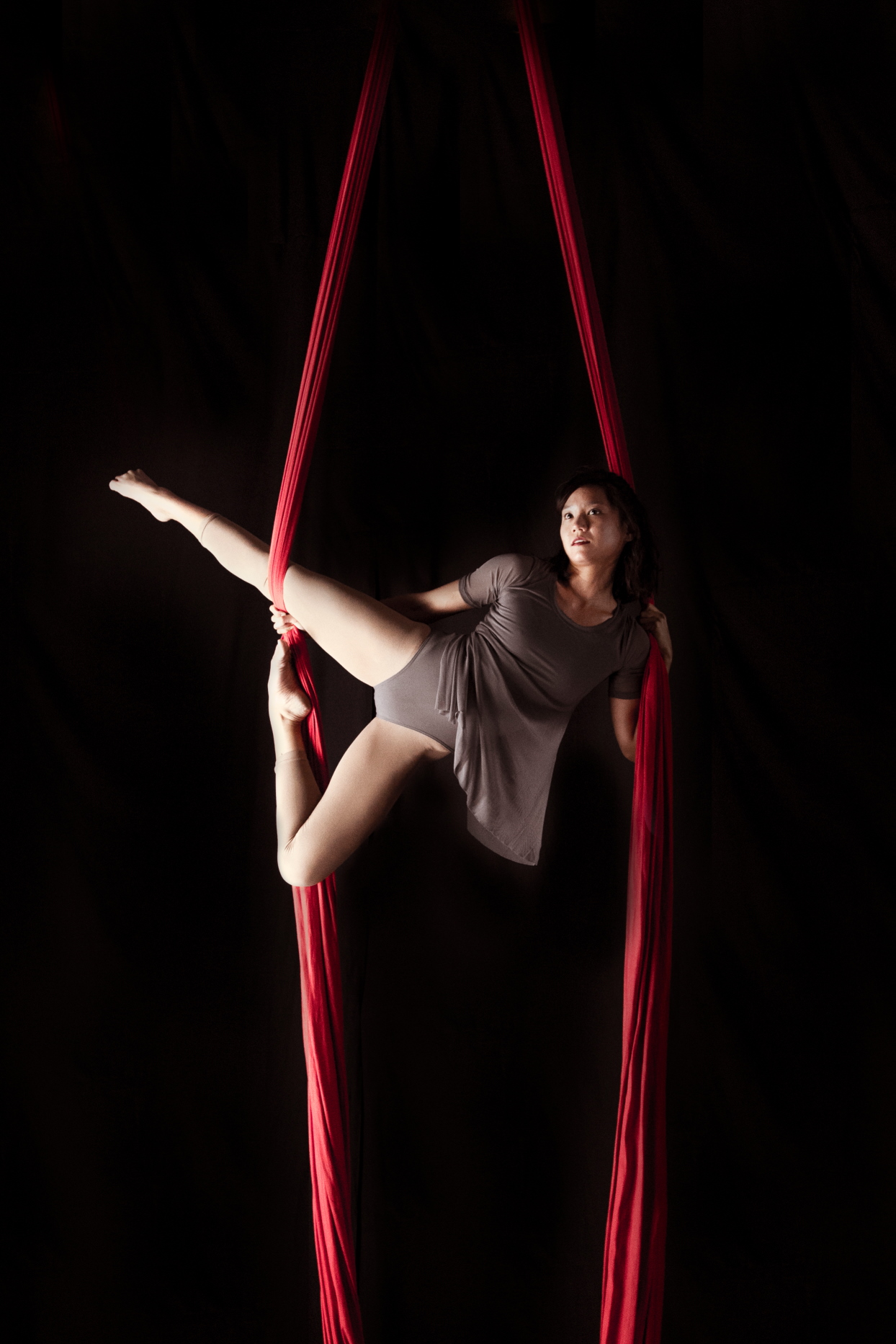 Enroll NOW for March 2023 Aerial Silks Classes at Ascend Aerial